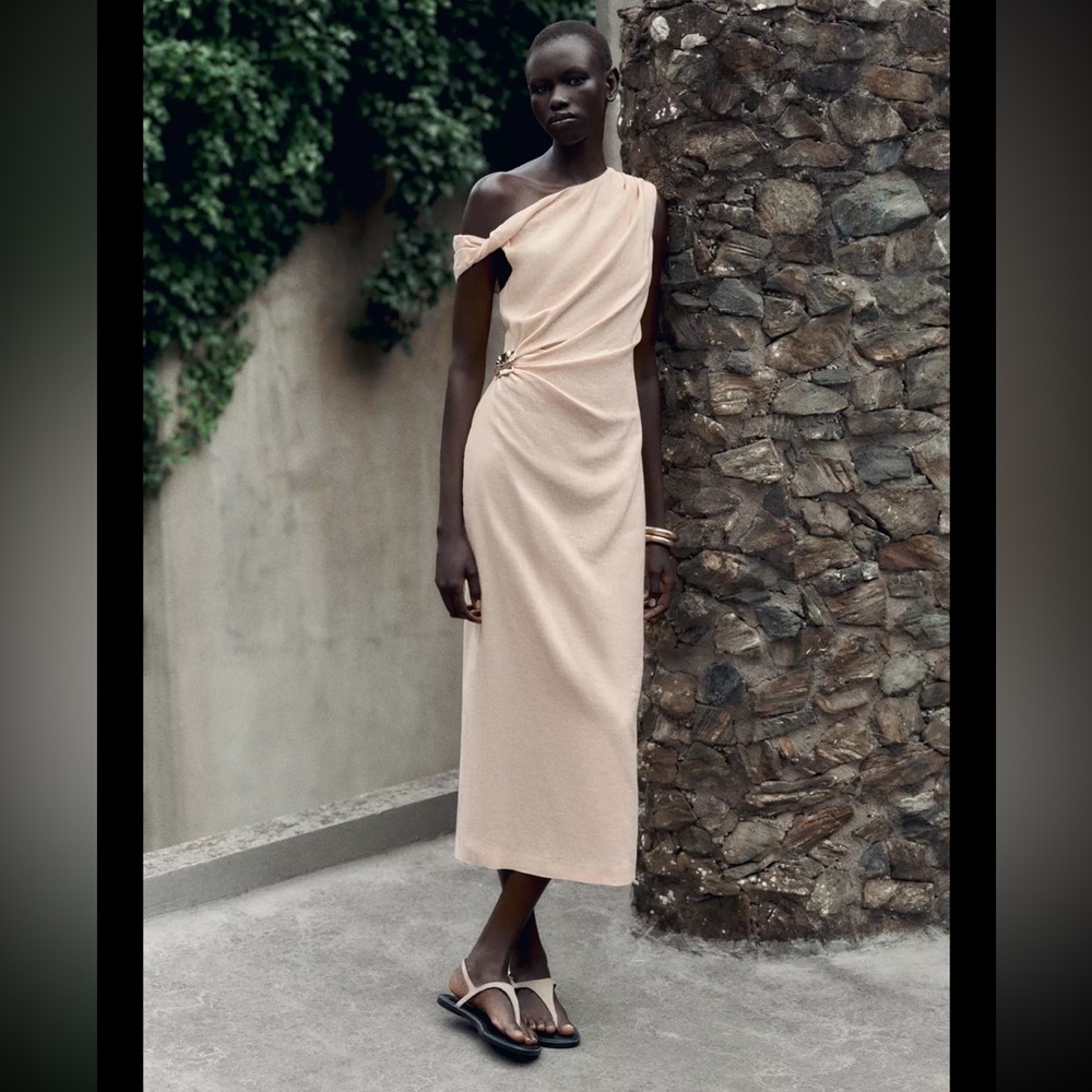 NWT: Zara Elegant 🍑 Sleeveless Draped Dress in Sz : L